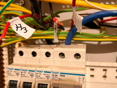 Professional electrician in Bethnal Green providing safe and reliable electrical services