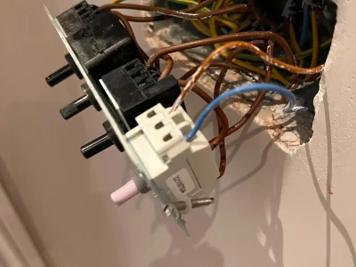 Professional and certified electrician in Ilford providing safe and reliable electrical services