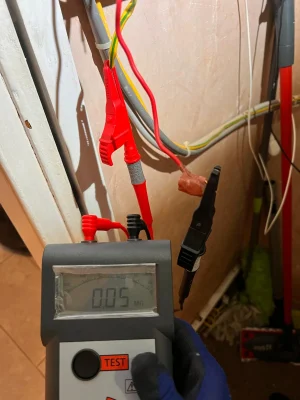 Residential electricians in Walthamstow performing home electrical work